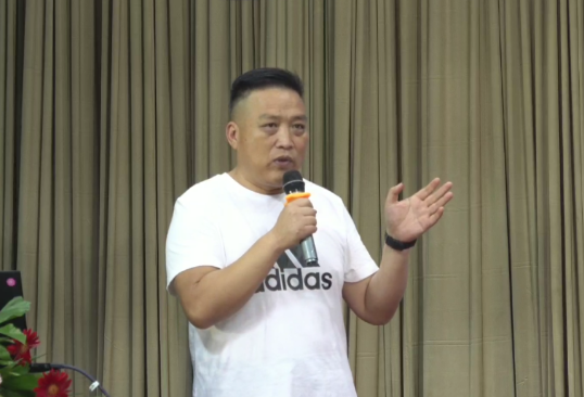 超萬公司董事長刁興勝致大會發(fā)言