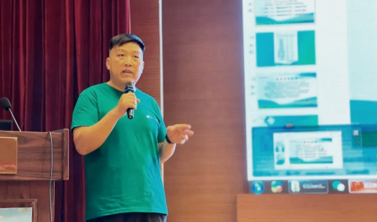 七款新品重磅上市 超萬采暖經(jīng)銷商大會(huì)圓滿召開2